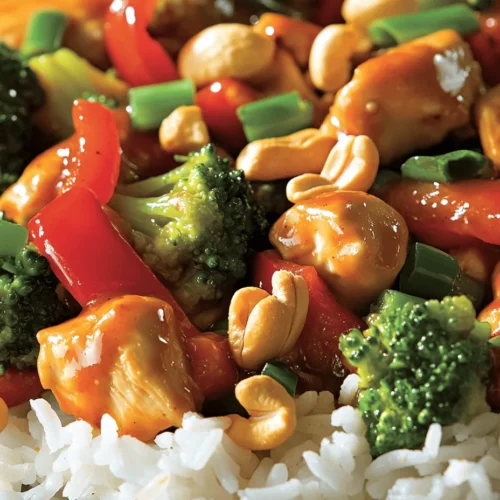 In our fast-paced world, takeout meals have gained immense popularity due to their convenience and wide variety. After a long day, the thought of ordering a quick meal can be incredibly appealing. However, while takeout can satisfy immediate cravings, it often lacks the nutritional value and freshness that home-cooked meals provide. This is where the "Better-Than-Takeout Cashew Chicken" comes into play—a delightful dish that brings the flavors of your favorite Chinese restaurant straight to your kitchen.